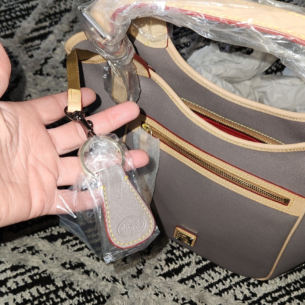 Dooney & Bourke Gray and Cream Shoulder Bag - Picture 4 of 11